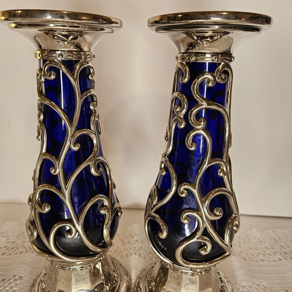 RARE VINTAGE COBALT BLUE GLASS SILVER CANDLE HOLDERS CANDLESTICK CANDELABRA - Picture 3 of 6